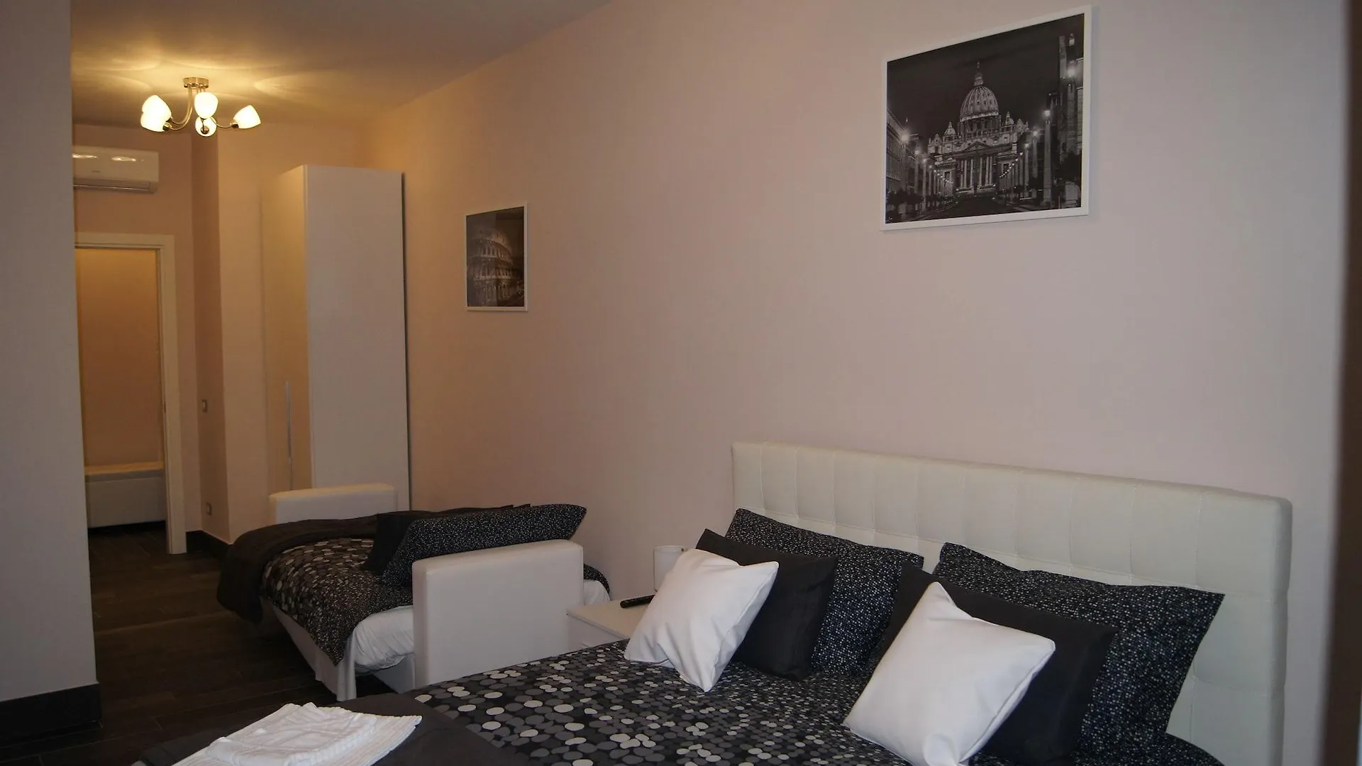 Arch Rome Suites