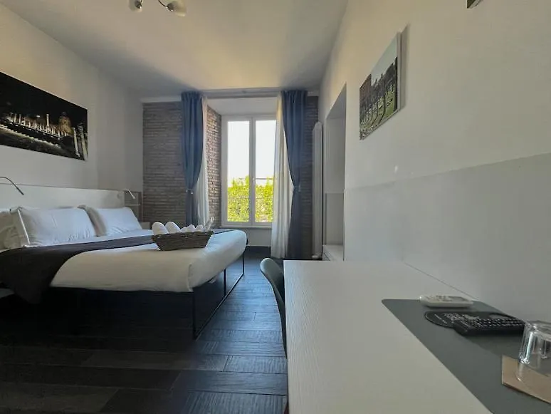 Arch Rome Suites