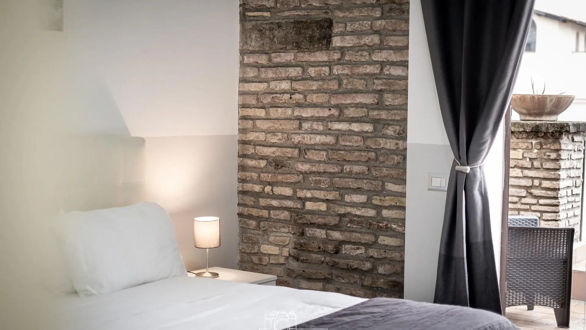 Arch Rome Suites Guest house
