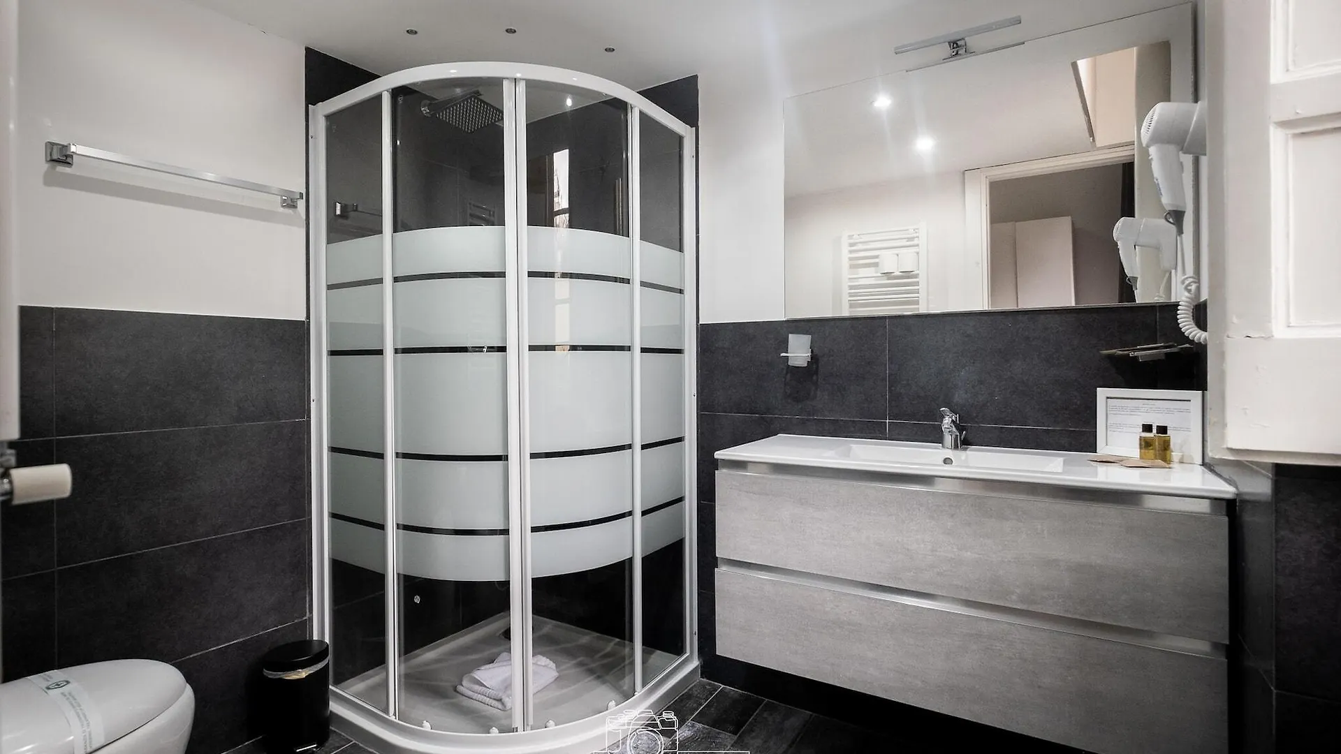 Arch Rome Suites