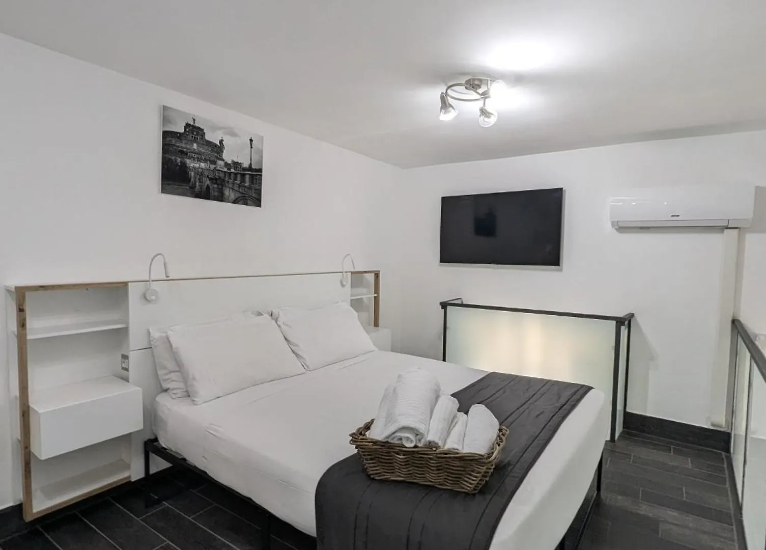 Arch Rome Suites Guest house