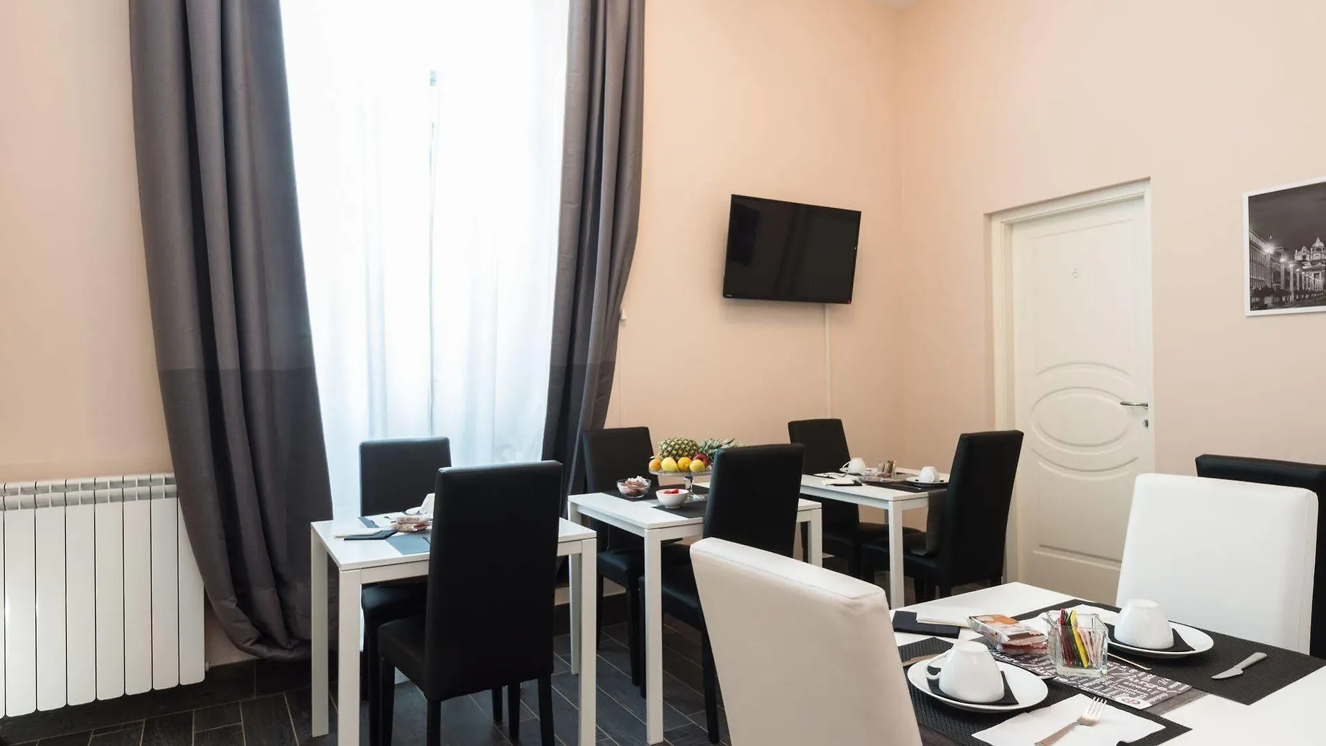 Arch Rome Suites