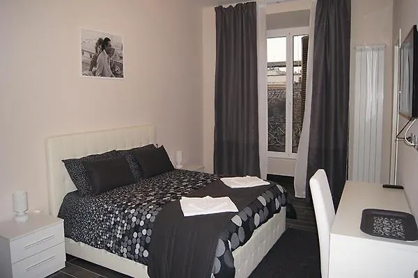 Arch Rome Suites 3*,